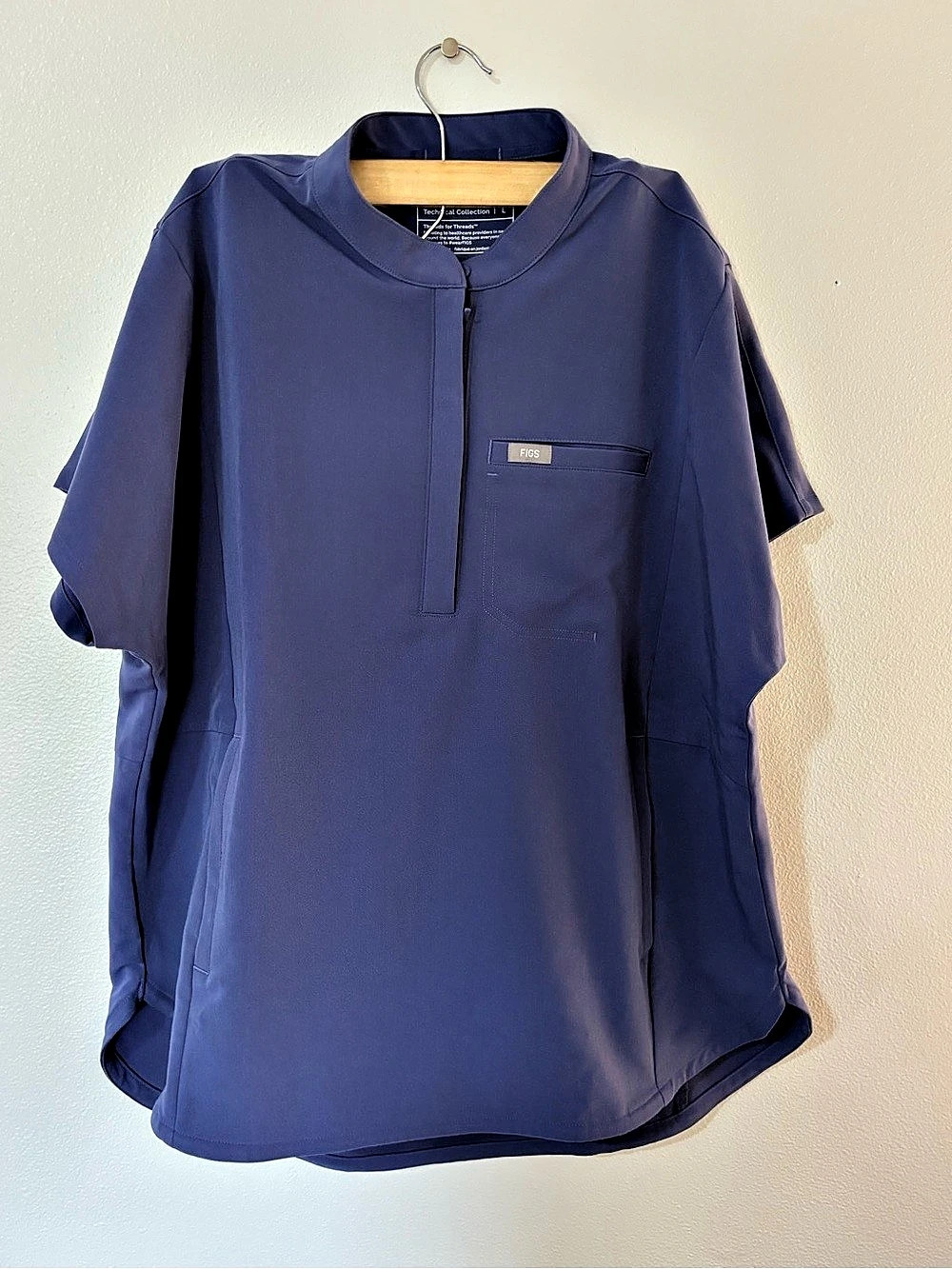 FIGS Montex Relaxed Scrub Top Wayfarer Large Like New